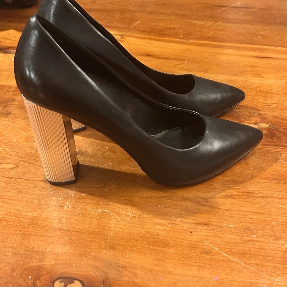 Elegant Black Leather Pumps with Silver Heel